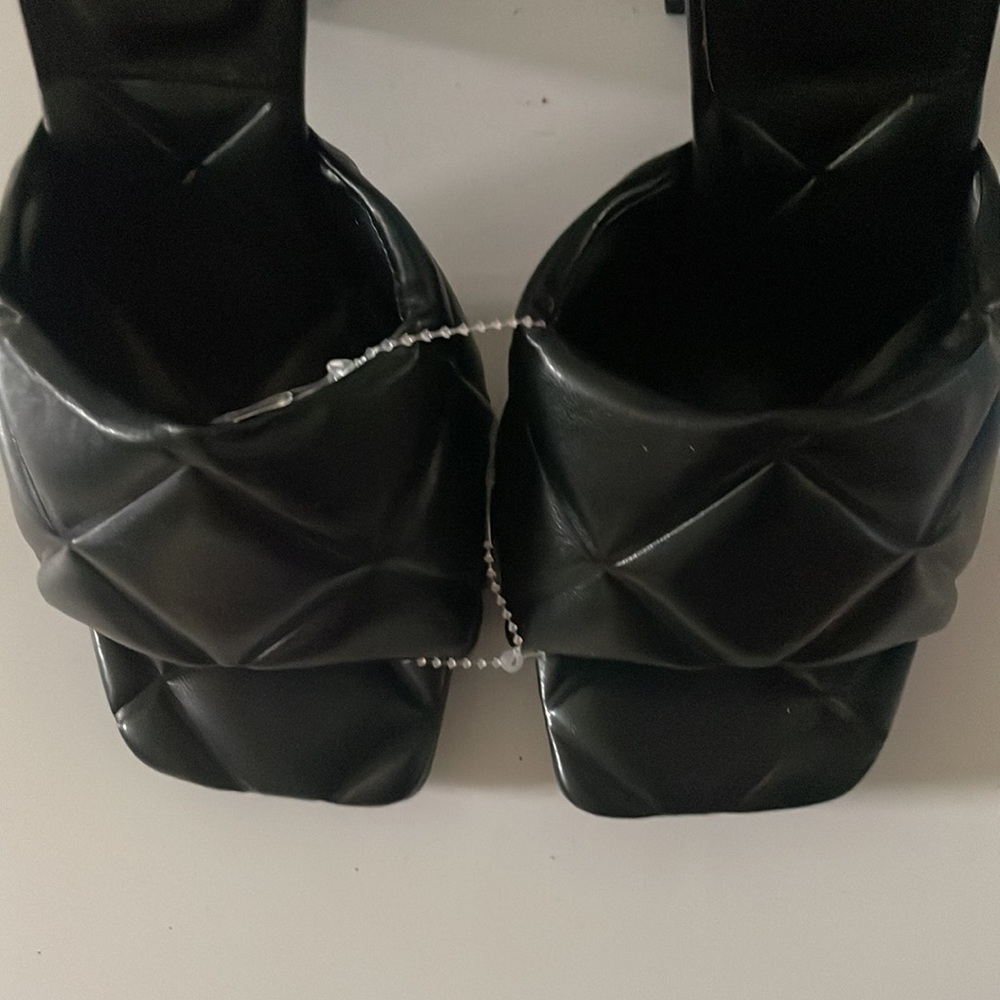 Top Moda Quilted Mules - Picture 4 of 4